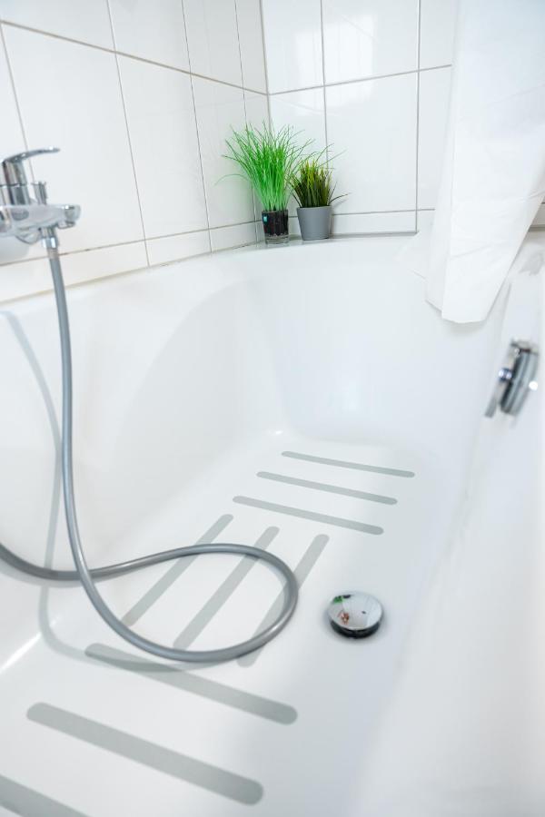 #1 Modernes Zimmer Mit Pool Und Garten 메밍겐 외부 사진